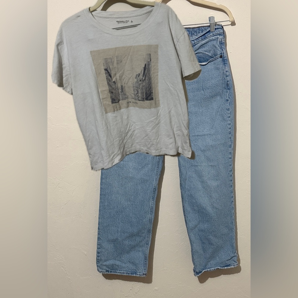 Abercrombie & Fitch Denim Jeans And Tee! View 2